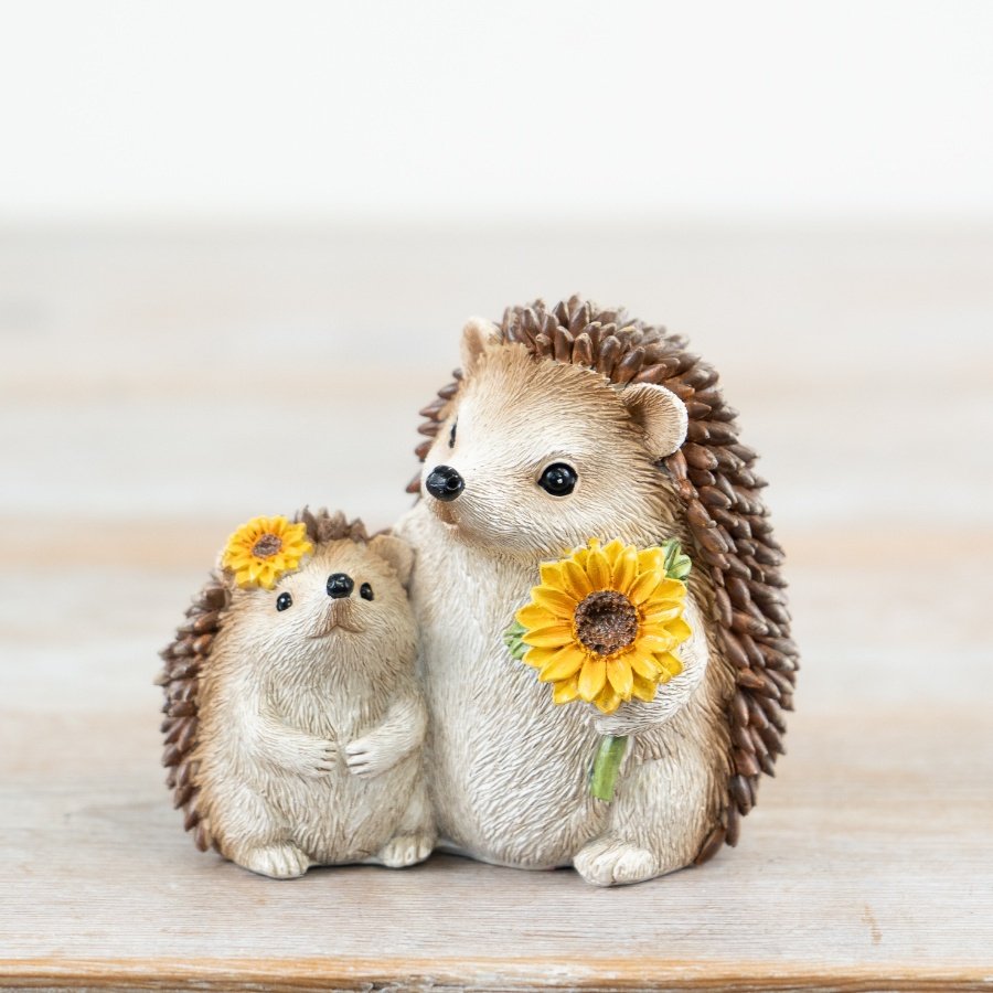 Add some spring charm to your décor with our delightful Mum & Baby Hedgehog figurine set.