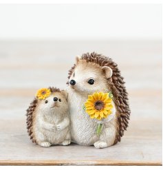 Spruce up your spring decor with our adorable Mum & Baby Hedgehog decorations. Perfect for welcoming the new season! 