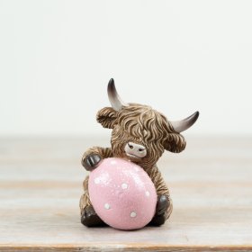 Bring Scottish flair to your Easter festivities with our cute Highland Cow 