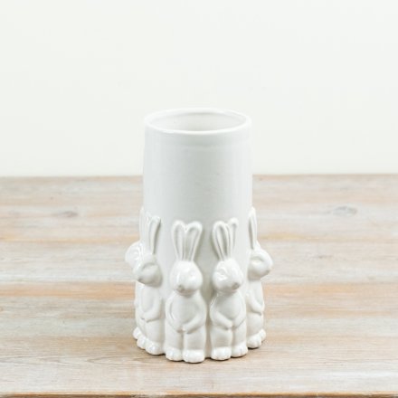 Introducing this gorgeous Easter vase detailed with standing rabbits in a sleek white glazed finish