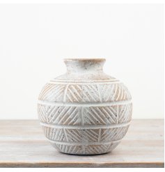 Impress your guests with the stylish Jabari Ceramic Vase 