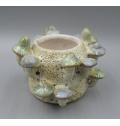 Mini 3D mushroom-shaped vase for charming décor.