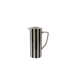 Create a chic look in your home with our 17cm Jug Vase featuring a stylish neutral stripe design.
