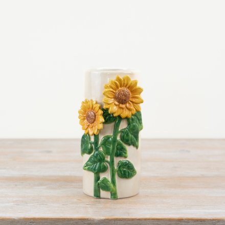 Gorgeous sunflower vase adds a pop of colour to any room. Perfect for displaying fresh or faux blooms. 