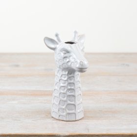 Jazz up your interior with our fresh Graffee Vase, adorned with an adorable giraffe pattern.