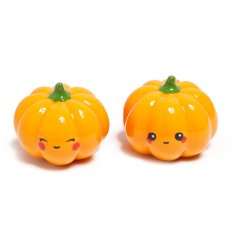 Elevate your meals with our charming Pumpkin Foodiemals shakers.