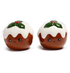 Get festive with our ceramic salt & pepper pots, adorned with Christmas pudding designs. 