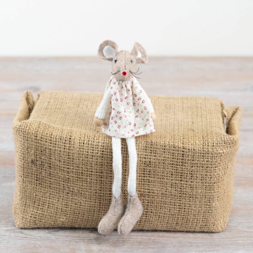 16cm Girl Sitting Mouse with Dangle Legs