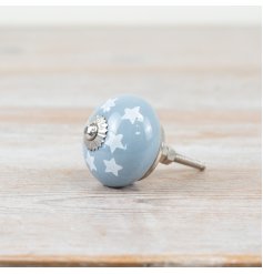 Enhance your space with these stylish Silver Ceramic Knobs for a refined, elegant touch.