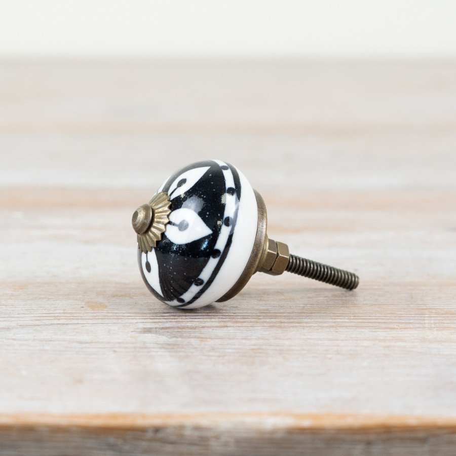 4cm x 7cm Black and White Bronze Ceramic Knob
