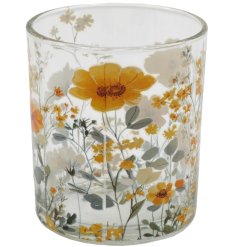 Delightful candle holder featuring a beautiful floral pattern.