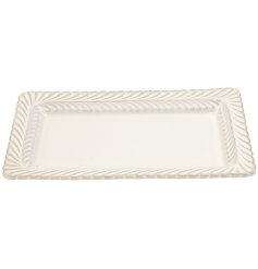 Stylish 26.8cm bone china dish, ideal for neatly holding rings, earrings, and cherished keepsakes.