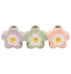 Add elegance to your home with this 38cm pink and green vase