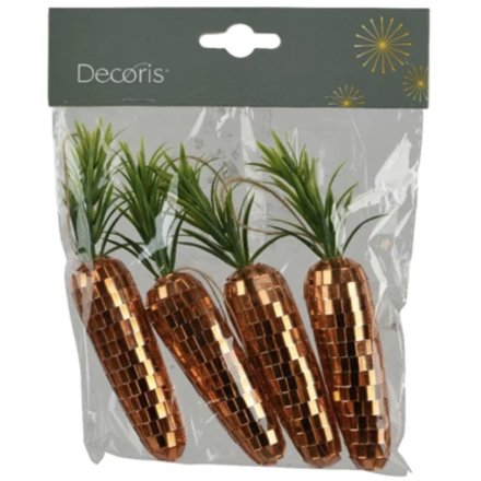 a stylish set of 4 carrot hangers 