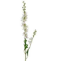 lifelike beauty that lasts year-round,