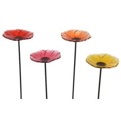 A mix of 4 colourful glass stakes. The perfect way to add colour to borders all year round. 