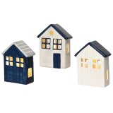 An assortment of 3 beach houses in classic navy, grey and white colours. Complete with warm glow lights