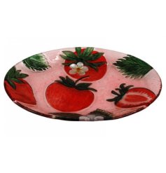 Be the host with the most with this gorgeous strawberry glass plate. 