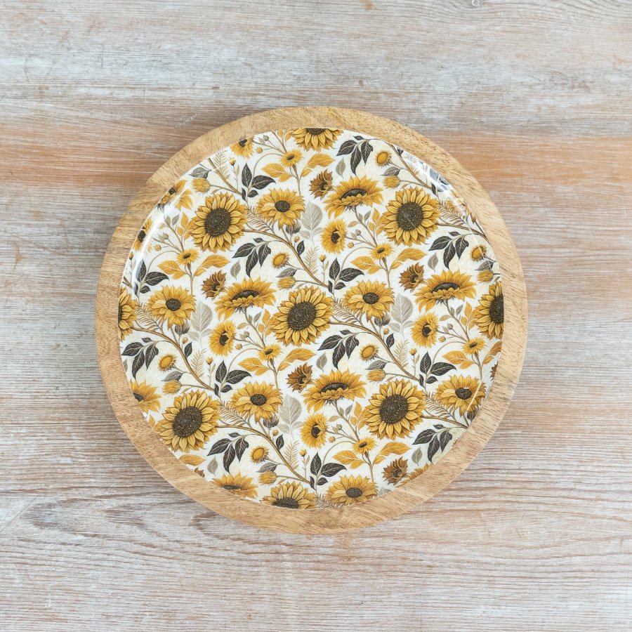 Delightful plate featuring a bright sunflower design.