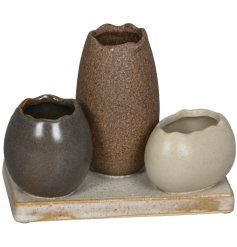 a retro 3 vase ornament