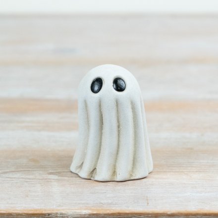 Add subtle Halloween charm with this modern ceramic ghost decoration.