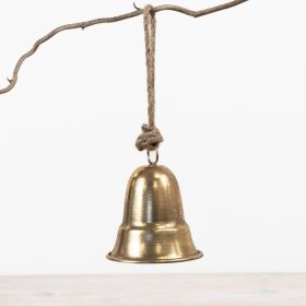Introduce classic seasonal styling to your range with this decorative hanging bell.