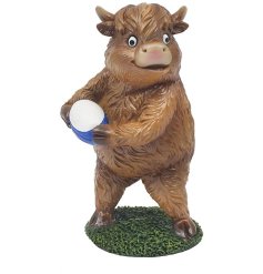 add some playful fun with this rugy playing Highland cow deco 