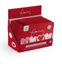 Add charm to your reading with the Amore Heart Magnetic Bookmark Set 