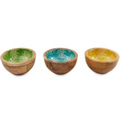 Enhance your table's charm with this stylish 11cm Palm Enamelled Bowl.