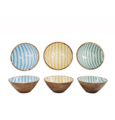 Add a pop of color to your table with this vibrant striped Soleil bowl.