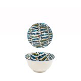 Enjoy your favourite snacks with this delightful bowl adorned with colourful illustrations of sardines. 