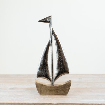 Meet the Ship On Base – a stylish and elegant decorative accent for any space.