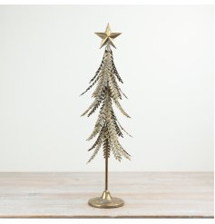 Enhance your décor with this elegant metal Christmas tree featuring sleek metallic accents.
