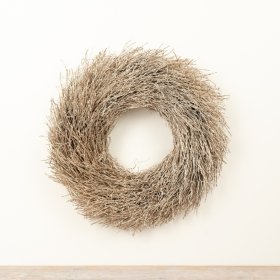Add natural texture and gentle sparkle to your seasonal decor with this charming decorative twig wreath.