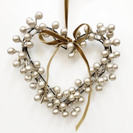 Champagne Berry Heart Wreath, 15cm