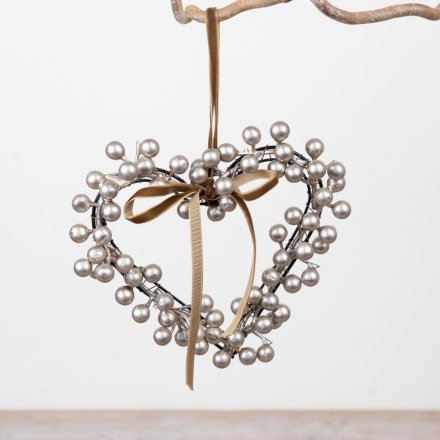 Champagne Berry Heart Wreath, 15cm