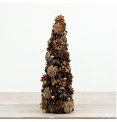 With its dense layered design and mixed natural materials