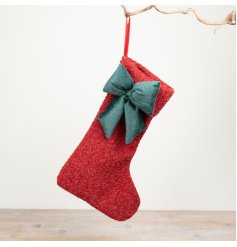 Add a cosy festive touch to seasonal displays with this decorative Christmas stocking.