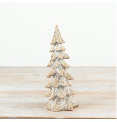 a stylish tree decoration perfect for farmhouse styling 