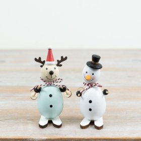 Bring a little festive fun to the slopes with these charming Christmas decorations