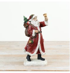 Bring timeless festive character to seasonal collections with this beautifully detailed Santa ornament.