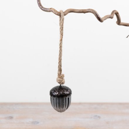 6cm acorn bell with textured metal finish and natural jute hanger for hanging decor.