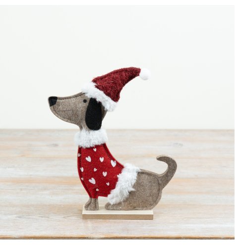 Bring festive cheer with this cute felt dog—perfect for adding charm to your holiday décor!