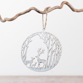 Bring a touch of natural charm to seasonal displays with this elegant metal woodland deer hanging decoration.