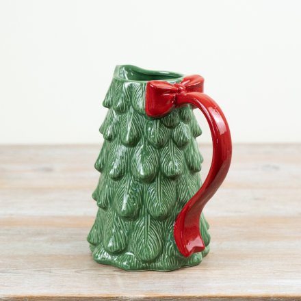 Bring festive charm to seasonal table settings with this eye-catching ceramic Christmas tree jug.