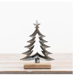Charming aluminum ornament for your tree decoration.