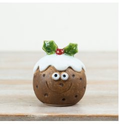 Christmas pudding ornament, ceramic festive decoration, cute holiday décor, traditional Christmas display accessory, 