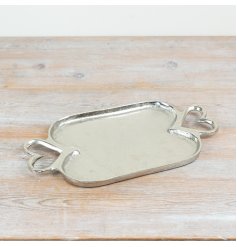 Add a stylish decorative touch to interior displays with this elegant aluminium tray.