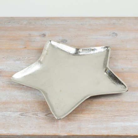 Eye-catching star-shaped aluminum plate with a sleek design.