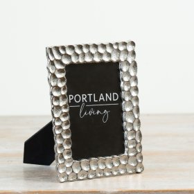 Chic and elegant photo frame perfect for showcasing your favorite memories.